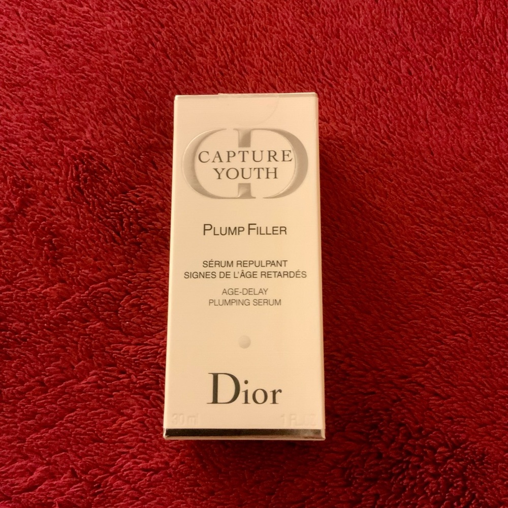 DIOR CAPTURE YOUTH PLUMP FILLER SERUM. BRAND NEW SEALED.💕💕💕